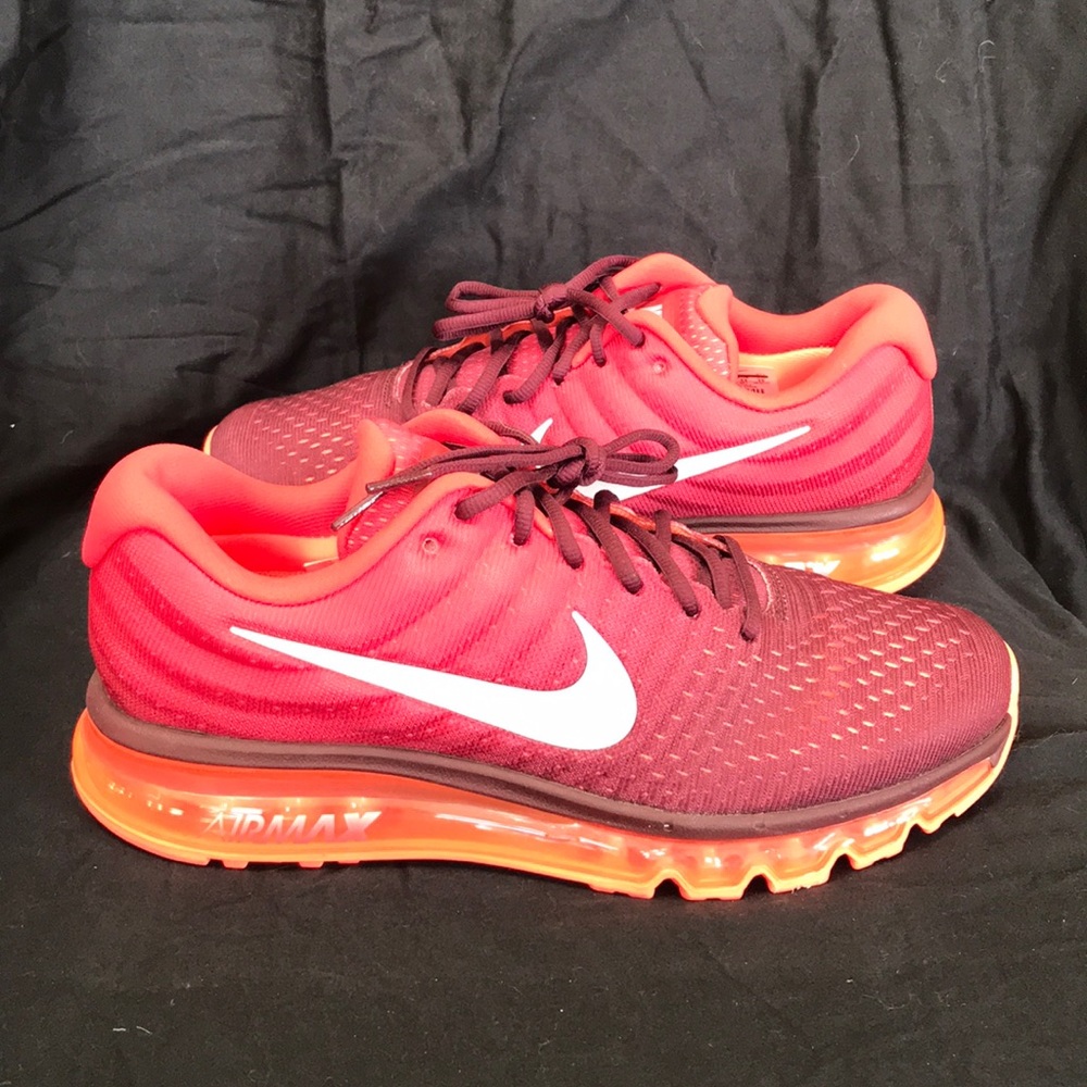 Men’s NIKE Air Max Running Shoes, Brand New.